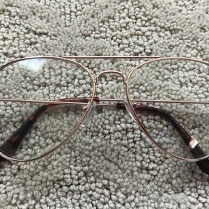 TRENDY CLEAR GLASSES
